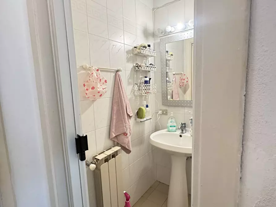 Immagine 27 di Porzione di casa in vendita  a Pietrasanta