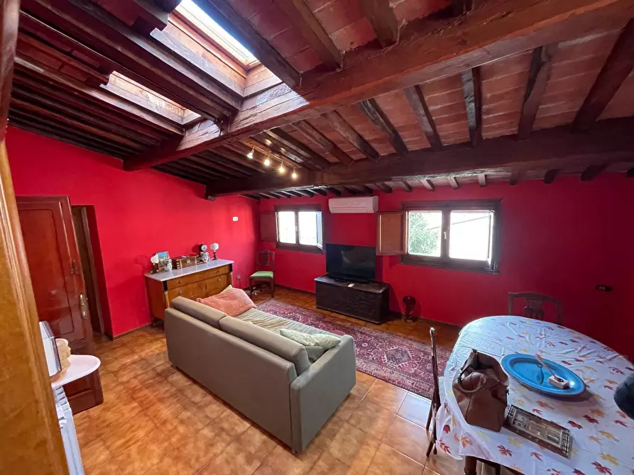 Immagine 6 di Mansarda in affitto  a Pietrasanta