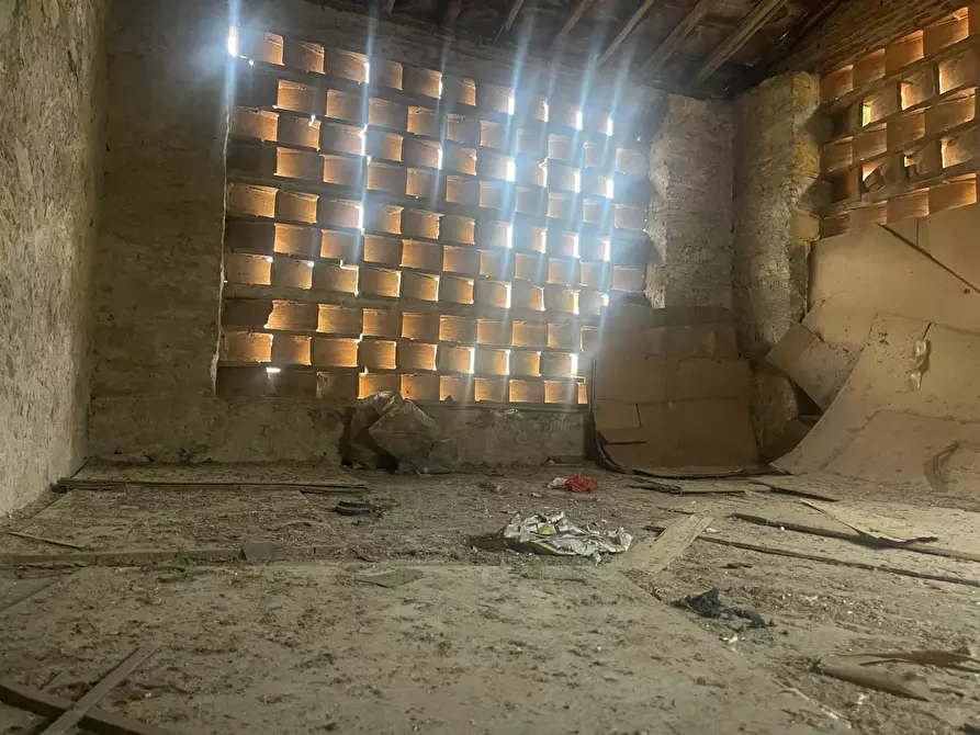 Immagine 18 di Porzione di casa in vendita  a Massarosa