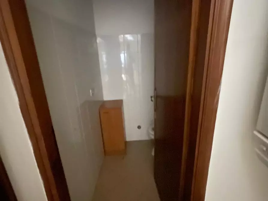 Immagine 7 di Capannone industriale in affitto  a Camaiore