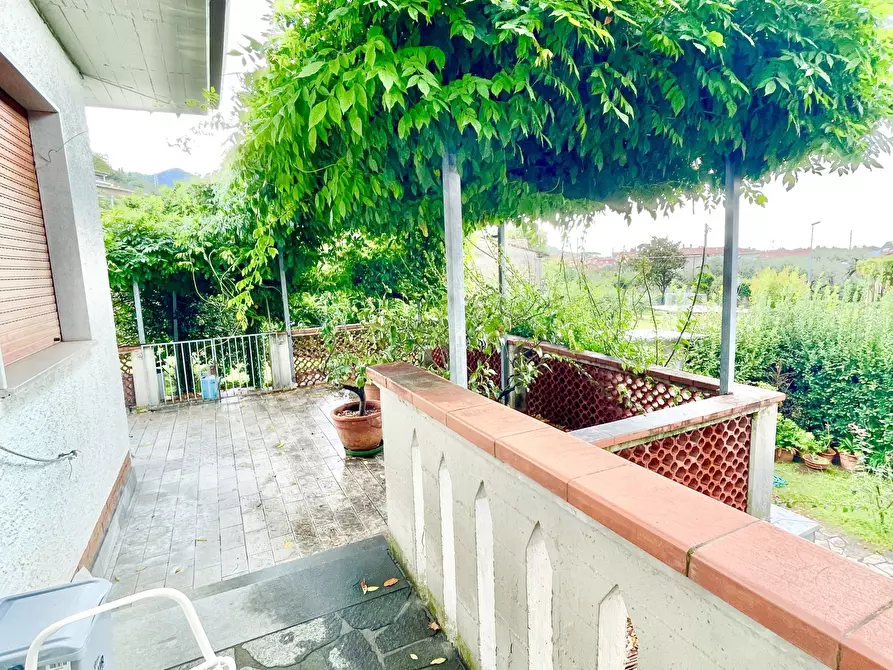 Immagine 36 di Casa indipendente in vendita  a Seravezza