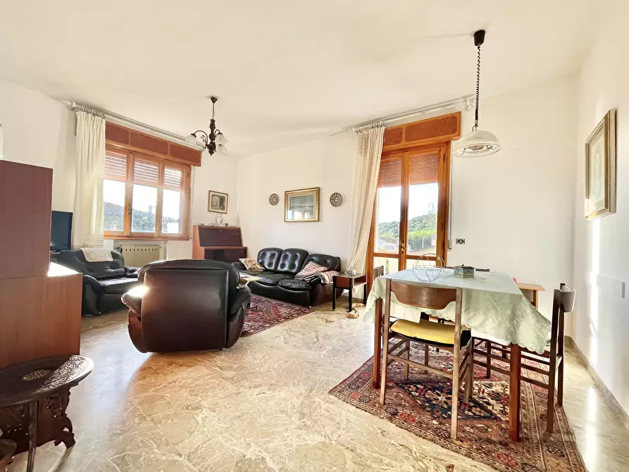 Immagine 78 di Casa indipendente in vendita  a Seravezza