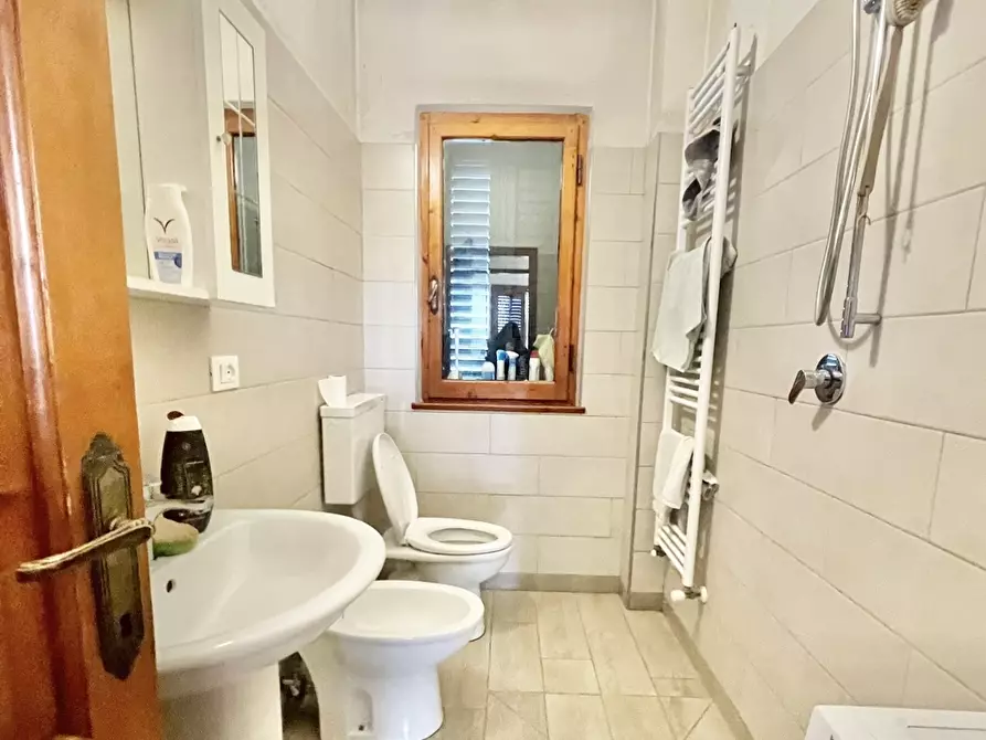 Immagine 13 di Quadrilocale in vendita  a Pietrasanta