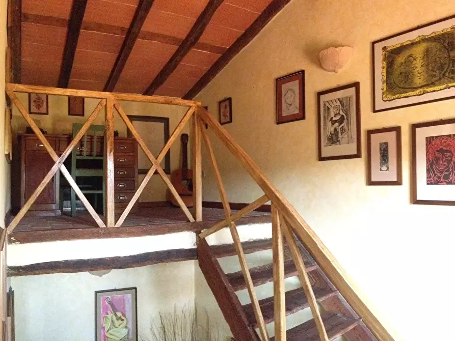 Immagine 13 di Porzione di casa in vendita  a Pietrasanta