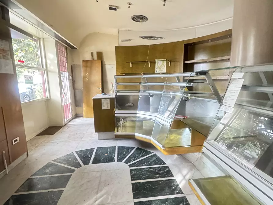 Immagine 19 di Bar / Ristorante in affitto  a Pietrasanta