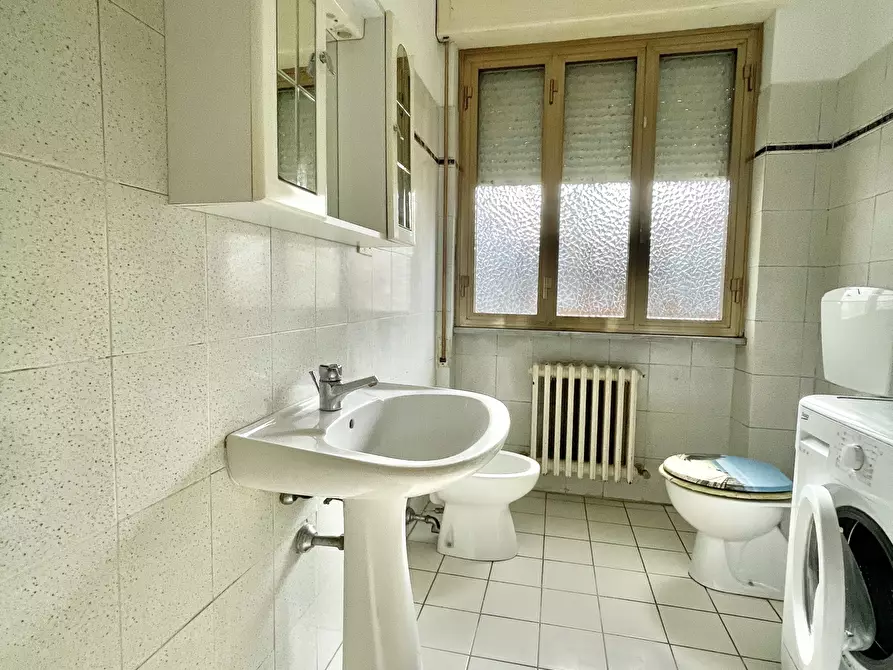 Immagine 14 di Quadrilocale in affitto  a Pietrasanta