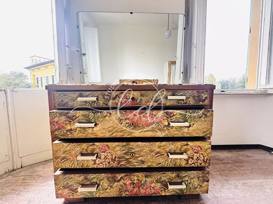 Immagine 33 di Pentalocale in vendita  a Lucca