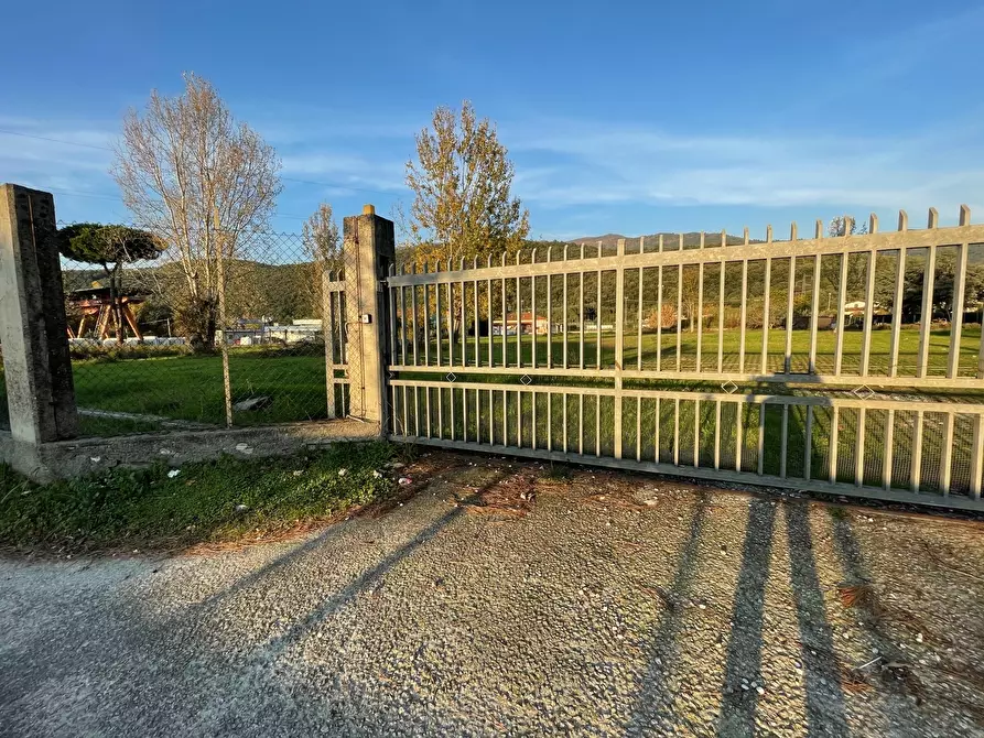 Immagine 3 di Terreno edificabile in vendita  a Pietrasanta