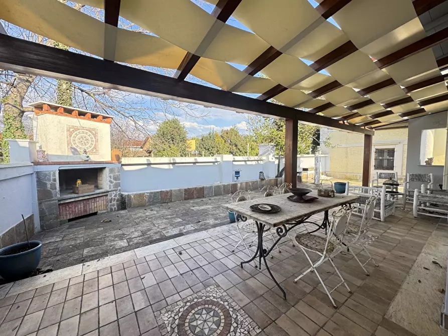 Immagine 33 di Villa in vendita  a Massa