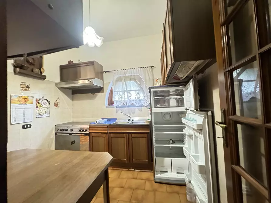 Immagine 13 di Casa indipendente in vendita  a Viareggio