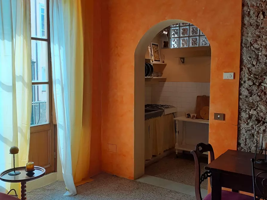 Immagine 2 di Trilocale in vendita  a Pietrasanta