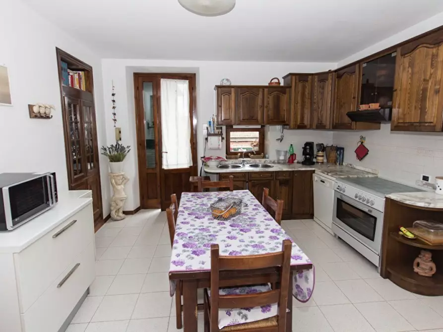 Immagine 7 di Appartamento in vendita  a Pietrasanta