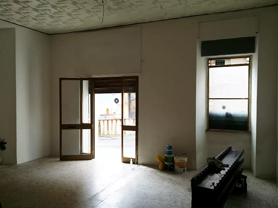 Immagine 3 di Locale commerciale in vendita  in Via Vecchia Fiuggi 20 a Fiuggi