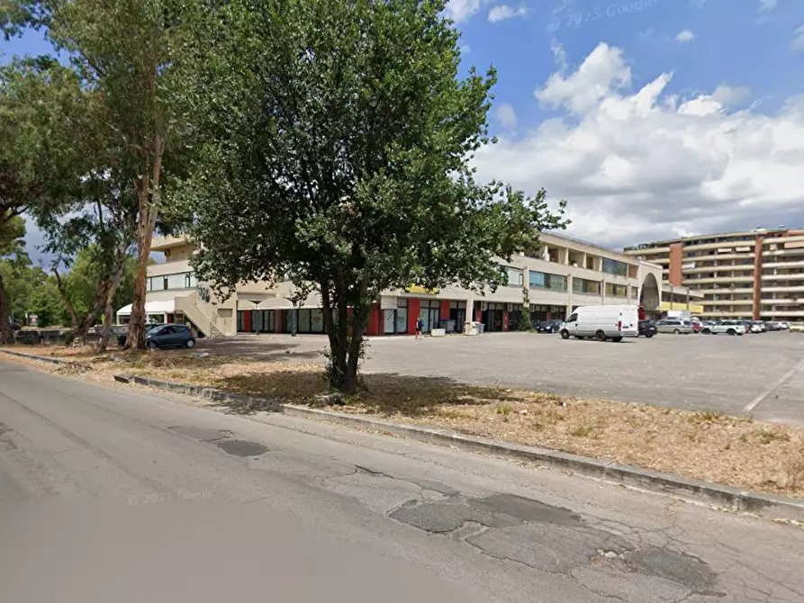Immagine 5 di Locale commerciale in vendita  in Viale John Fitzgerald Kennedy a Latina