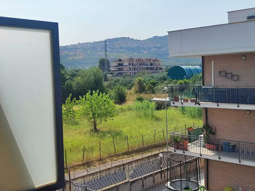 Immagine 22 di Bilocale in vendita  in Via Casal Bellini a Tivoli
