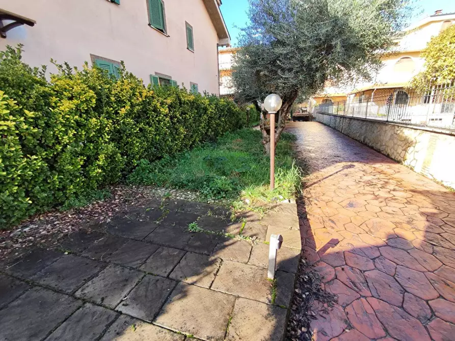 Immagine 4 di Trilocale in vendita  in via niccolò tommaseo 51 a Guidonia Montecelio