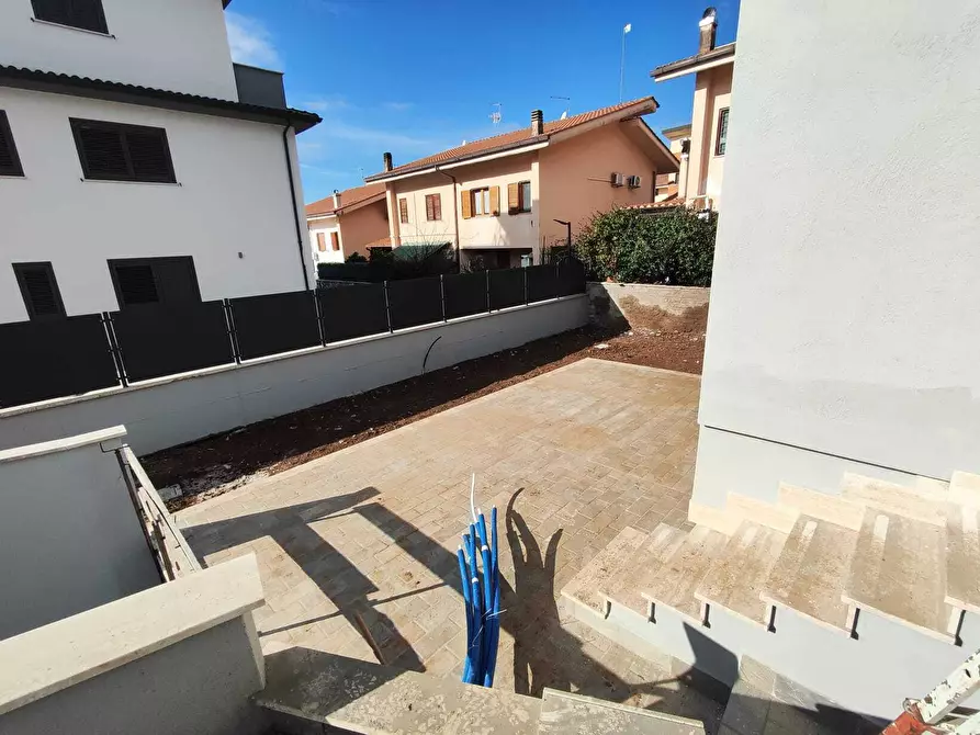 Immagine 6 di Villa in vendita  in Via Colleferro 64 a Guidonia Montecelio