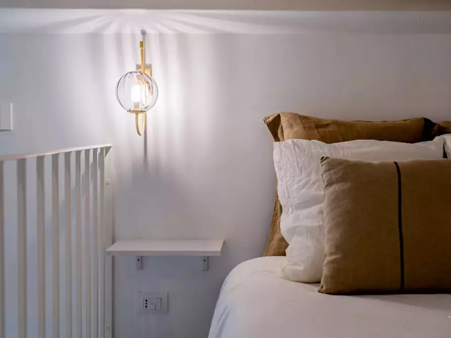 Immagine 21 di Trilocale in vendita  in Via delle Grazie 14 a Siracusa