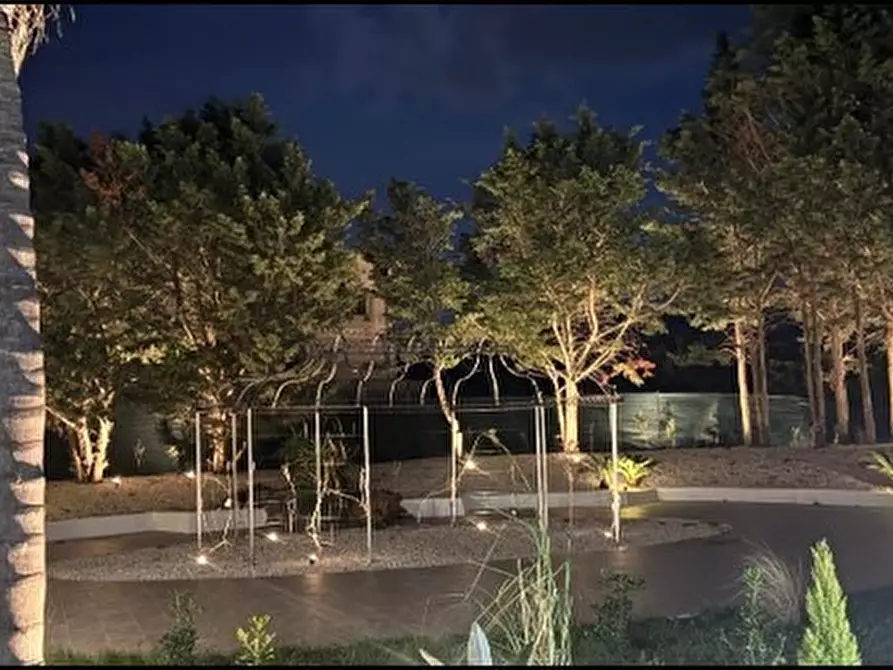 Immagine 46 di Villa in vendita  a Partinico