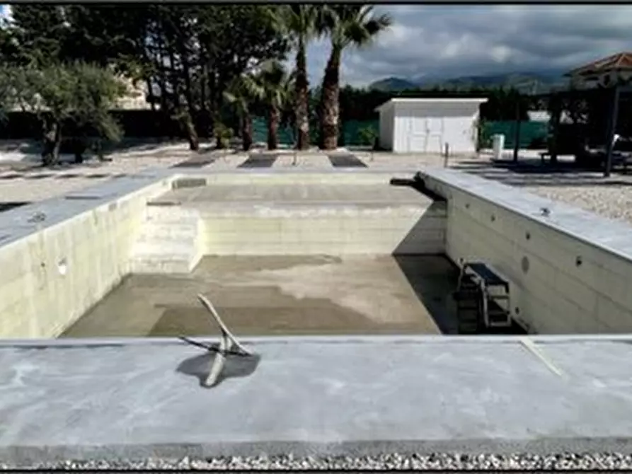 Immagine 5 di Villa in vendita  a Partinico