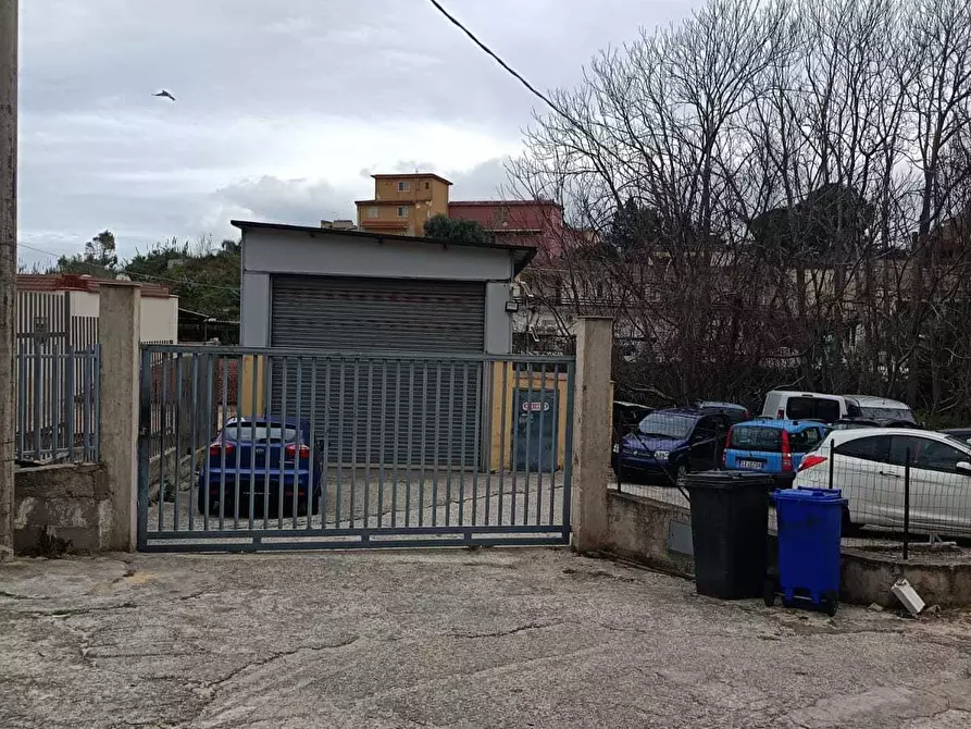 Immagine 4 di Attività artigianale in vendita  a Balestrate