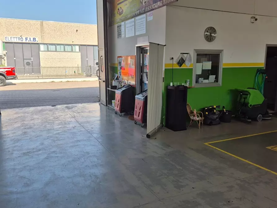 Immagine 10 di Capannone industriale in vendita  in Viale Toscana a Lodi Vecchio
