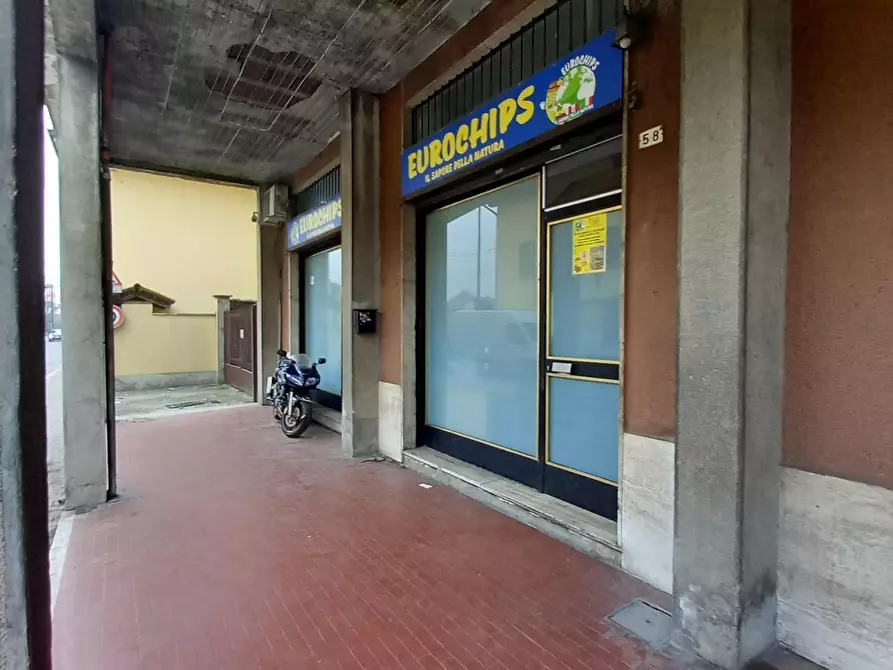 Immagine 9 di Locale commerciale in vendita  in Via Cavour 58 a Sant'angelo Lodigiano