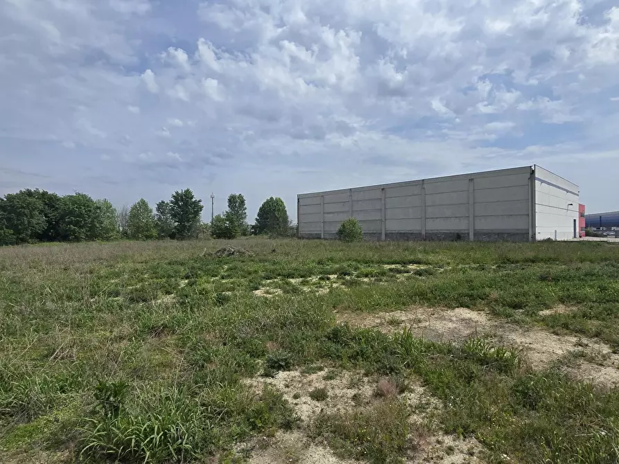 Immagine 1 di Terreno industriale in vendita  in Strada Provinciale 123 123 a Villanterio