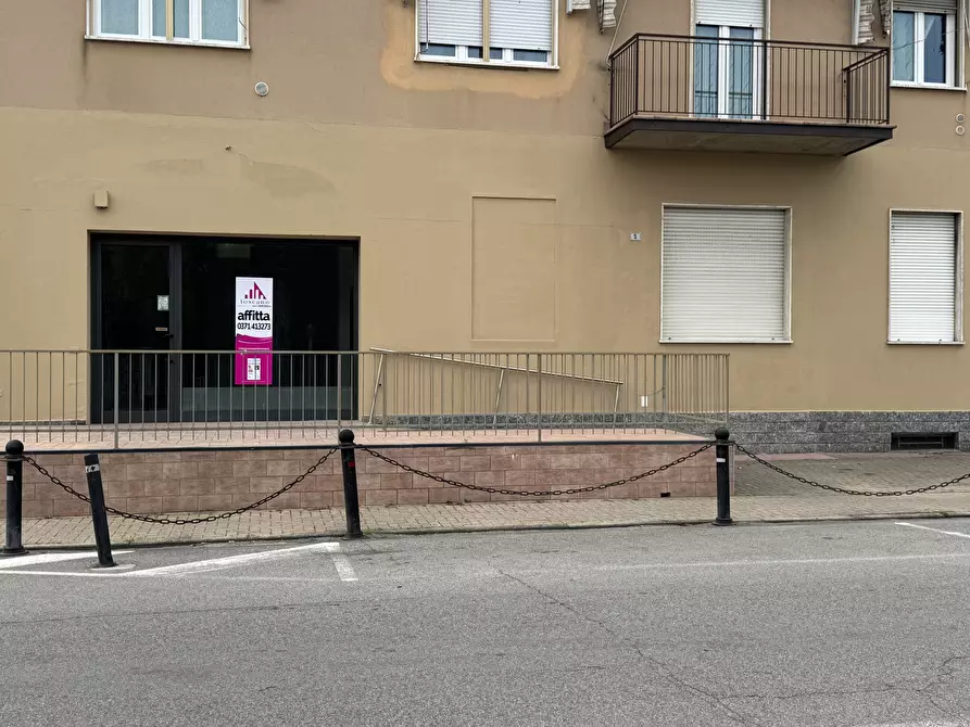 Immagine 18 di Locale commerciale in affitto  in Via Lodi 5 a Cornegliano Laudense