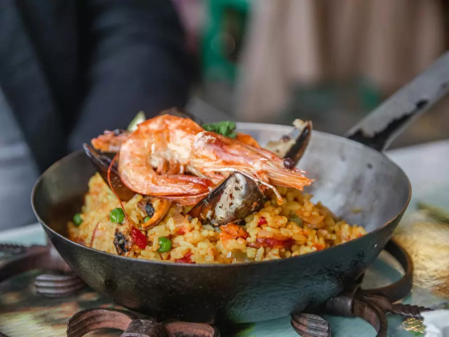 Immagine 3 di Bar / Ristorante in vendita  in Via Dante Alighieri 3 a Cinisello Balsamo