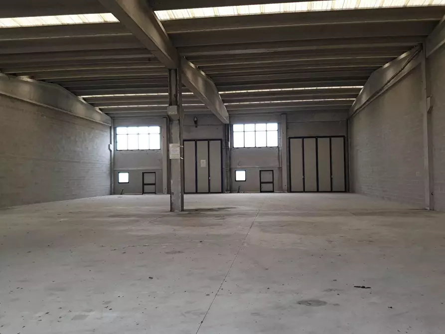 Immagine 16 di Capannone industriale in vendita  in SP193 2 a Maleo
