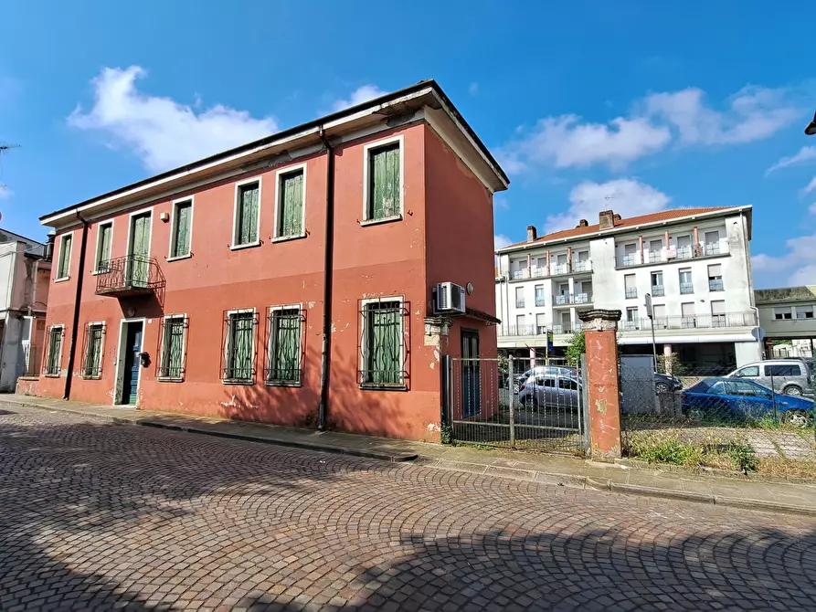 Immagine 5 di Casa indipendente in vendita  a Rovigo