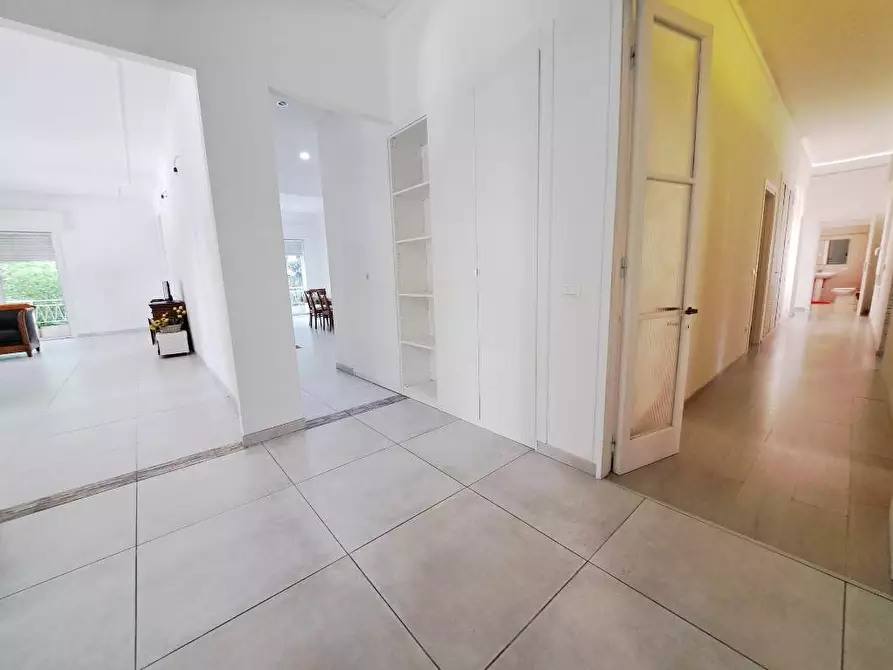 Immagine 3 di Appartamento in vendita  in Corso del Popolo snc a Rovigo