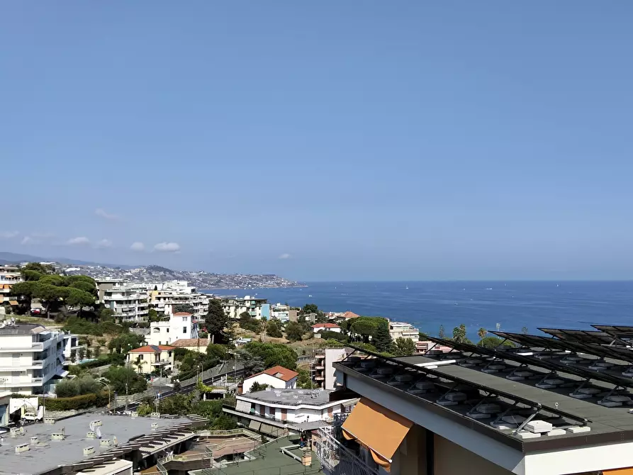 Immagine 5 di Trilocale in vendita  in Via Padre Semeria 466 a San Remo