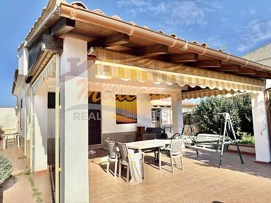 Immagine 1 di Villa in vendita  in ELORINA a Siracusa