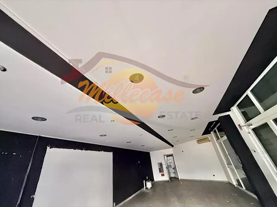 Immagine 20 di Locale commerciale in vendita  in Viale Zecchino a Siracusa