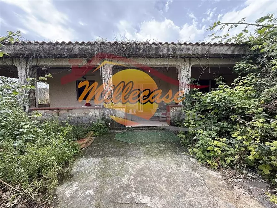 Immagine 1 di Villa in vendita  in VIA ISOLE CAROLINE a Siracusa