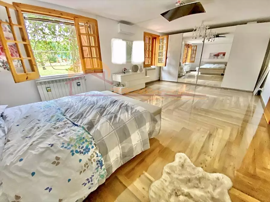 Immagine 26 di Villa in vendita  in Via Luigi Maria Monti a Siracusa