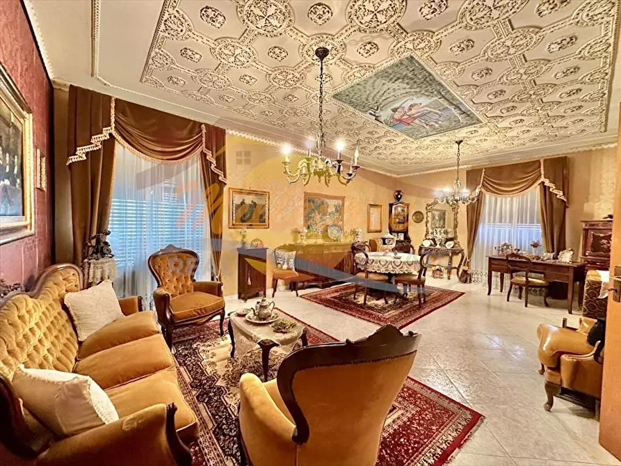 Immagine 30 di Pentalocale in vendita  in VIALE TICA a Siracusa