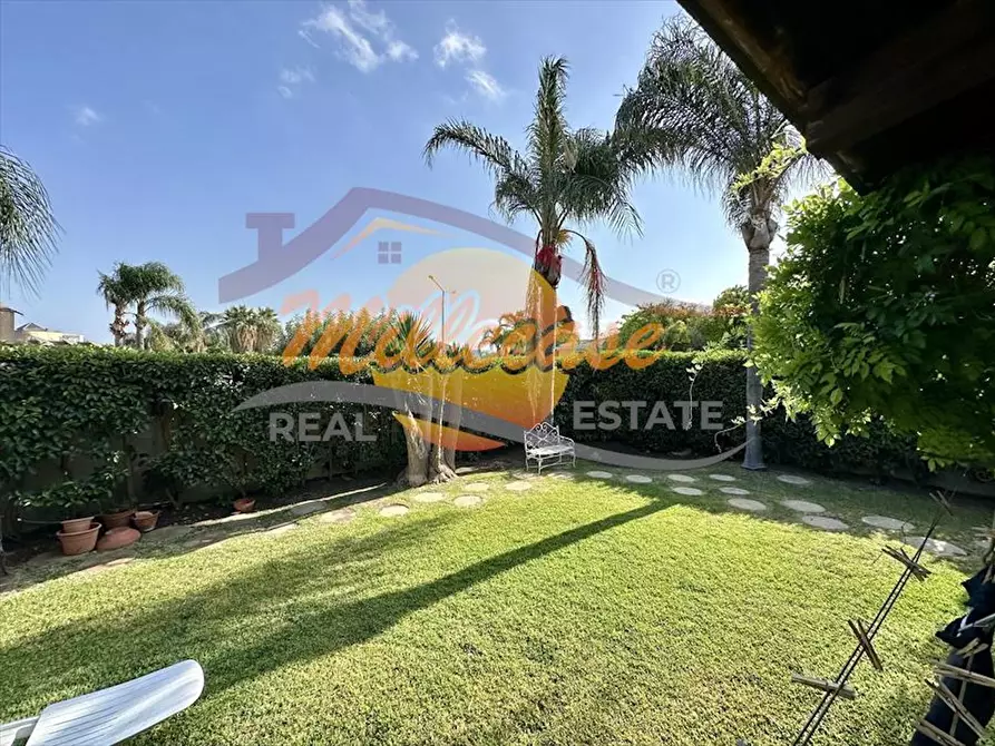 Immagine 13 di Villa in vendita  in Via Priamo a Siracusa