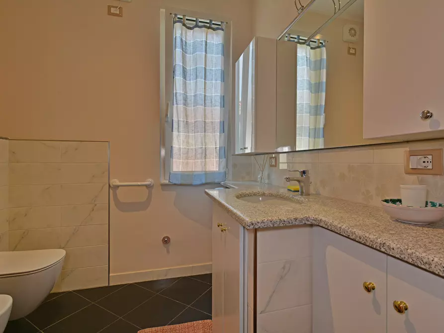 Immagine 16 di Quadrilocale in vendita  in Via Michele Albavera 5 a San Bartolomeo Al Mare