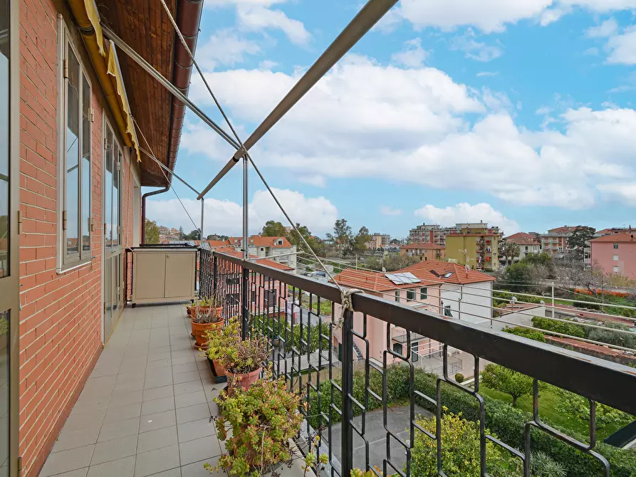 Immagine 29 di Attico in vendita  in Via Roma a San Bartolomeo Al Mare