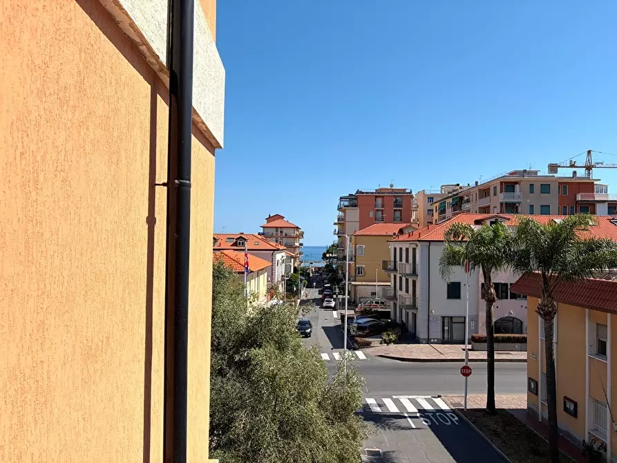Immagine 33 di Bilocale in vendita  in Piazza XXV Aprile 6 a San Bartolomeo Al Mare