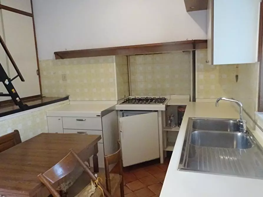 Immagine 12 di Pentalocale in vendita  a San Bartolomeo Al Mare