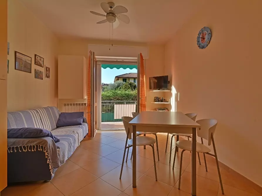 Immagine 22 di Bilocale in vendita  in Largo Parodi 1 a San Bartolomeo Al Mare