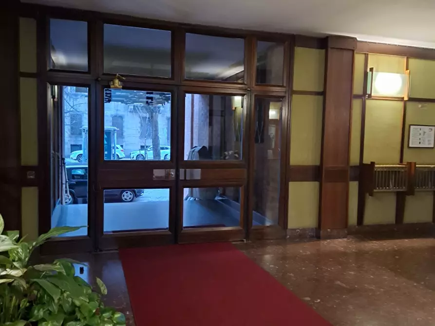 Immagine 2 di Ufficio in affitto  in Corso Duca degli Abruzzi 15 a Torino