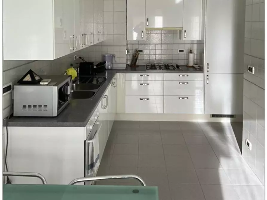 Immagine 9 di Pentalocale in affitto  a Torino