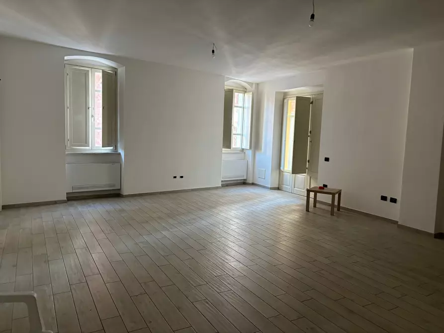 Immagine 7 di Pentalocale in vendita  a Sarzana