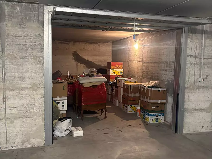 Immagine 24 di Bilocale in vendita  a Parma