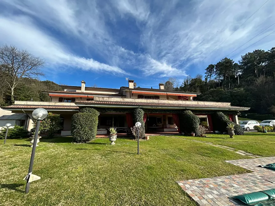 Immagine 7 di Casa bifamiliare in vendita  a Sarzana